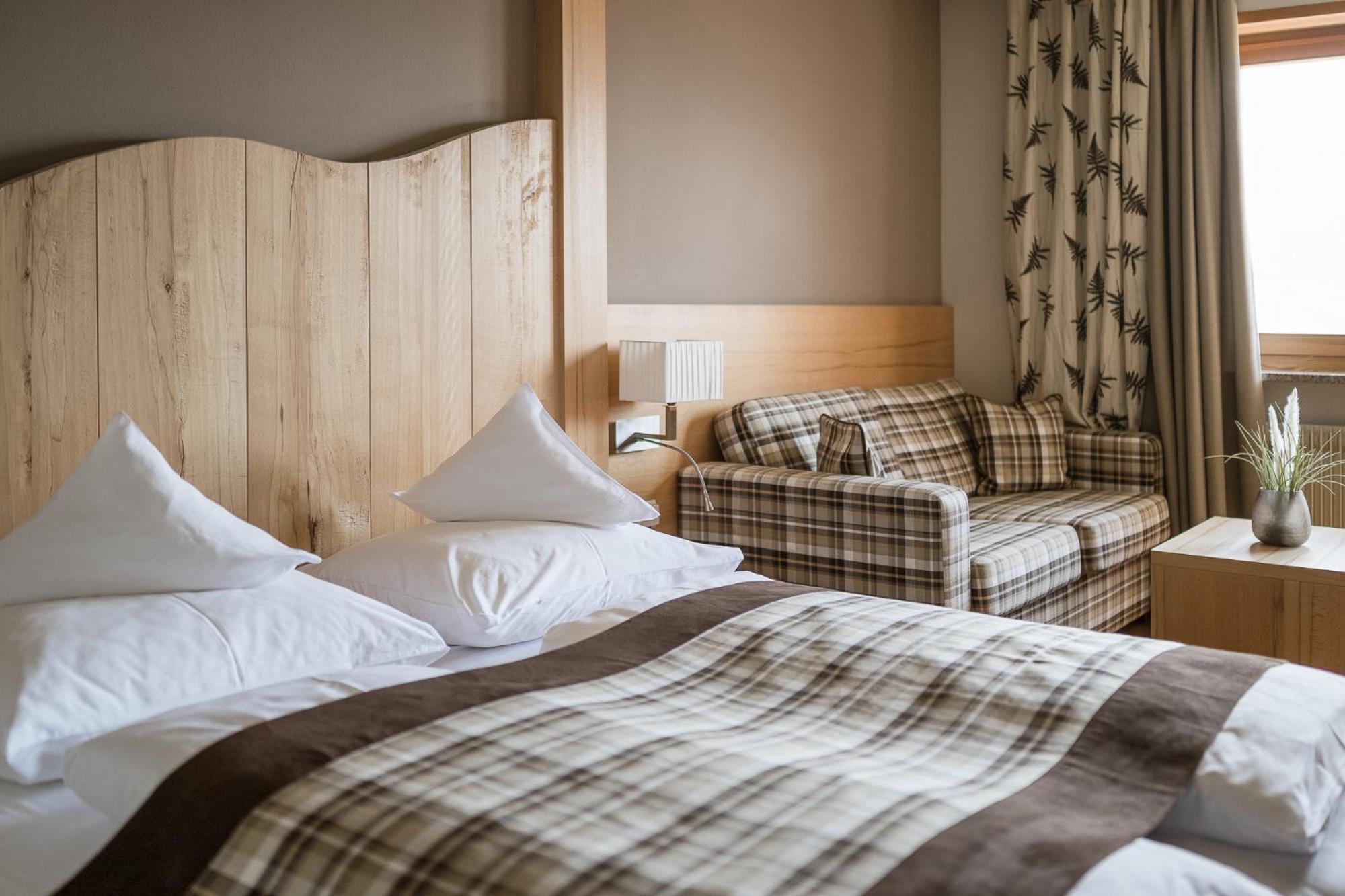 Landsitz Stroblhof Hotel ติโรโล ภายนอก รูปภาพ